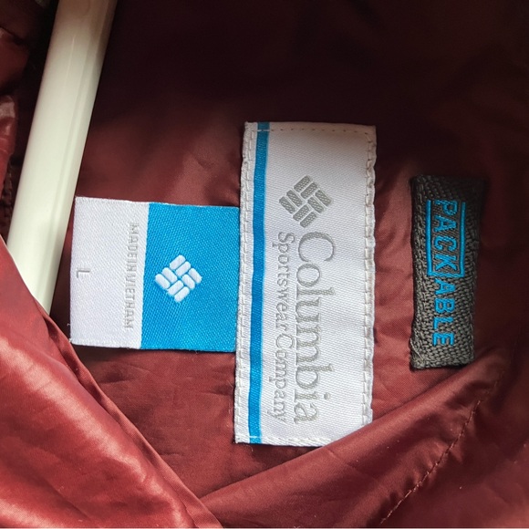 Columbia Retro Red and Blue Windbreaker - Picture 4 of 5